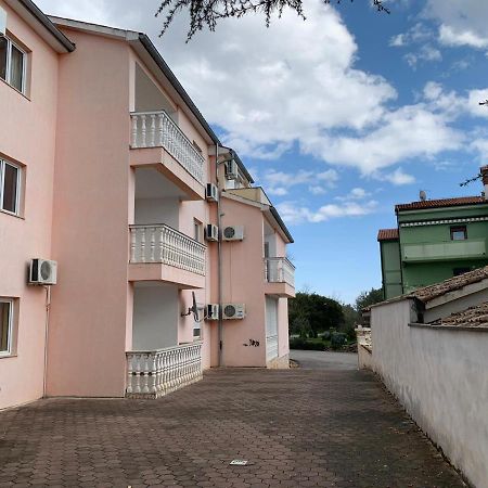 Apartman Dobric Fazana Fažana Exterior foto